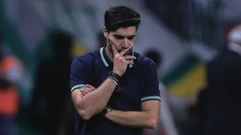 Abel Ferreira tecnico do Palmeiras durante partida contra o Universitario no estadio Arena Allianz Parque pelo campeonato Copa Libertadores 2025. Foto: Ettore Chiereguini/AGIF