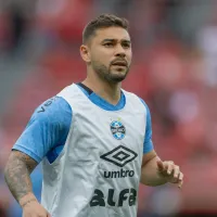 João Pedro, do Grêmio, passará por cirurgia para retirada da primeira costela do lado direito