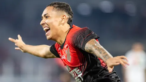 Kauã Moraes durante confronto contra o Brusque na Copa do Brasil de 2025.