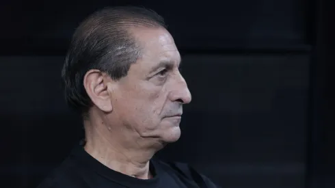 Ramón Díaz, comandante do Internacional. Foto: Marcello Zambrana/AGIF