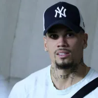 Paulinho, do Palmeiras, é flagrado tocando em show de Thiaguinho junto de Ronaldinho Gaúcho