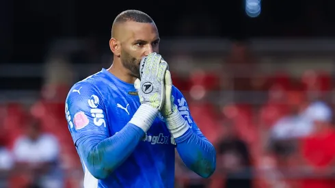 Palmeiras nega conversas com o Internacional para vender Weverton