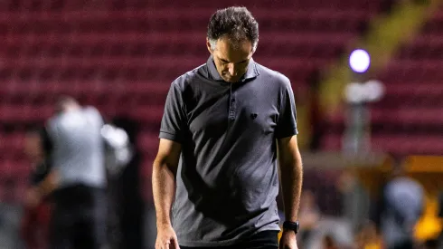 Leo Conde tecnico do Ceara durante partida contra o Sport no estadio Ilha do Retiro pelo campeonato Brasileiro A 2025. Foto: Rafael Vieira/AGIF