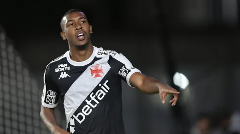 RJ – RIO DE JANEIRO – 31/05/2025 – BRASILEIRO A 2025, VASCO X BRAGANTINO – Rayan jogador do Vasco durante partida contra o Bragantino no estadio Sao Januario pelo campeonato Brasileiro A 2025. Foto: Thiago Ribeiro/AGIF