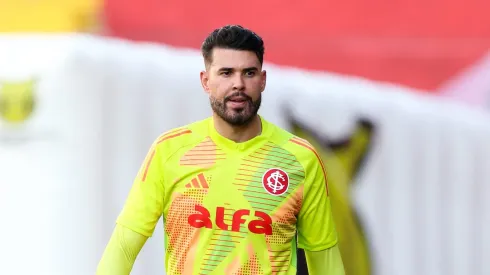 Ivan pode se tornar titular no Internacional.