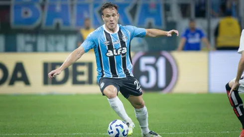 Arthur, volante do Grêmio (. Foto: Maxi Franzoi/AGIF