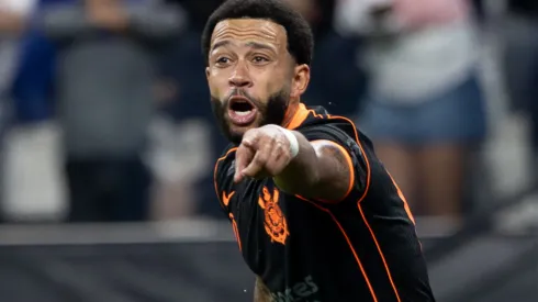 Memphis Depay em Corinthians x Atlético-MG. Foto: Joisel Amaral/AGIF