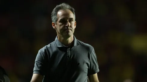 Leo Conde Tecnico do Ceara durante a partida contra o Sport na Ilha do Retiro em Recife (PE), pelo Campeonato Brasileiro A 2025. Foto: Marlon Costa/AGIF