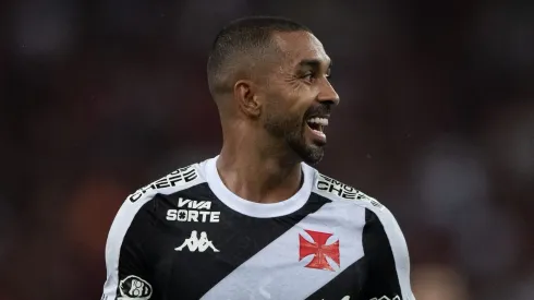 Paulo Henrique jogador do Vasco durante partida contra o Flamengo no estadio Maracana pelo campeonato Brasileiro A 2025. Foto: Thiago Ribeiro/AGIF