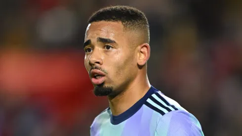 Gabriel Jesus em partida pelo Arsenal. (Photo by Mike Hewitt/Getty Images)