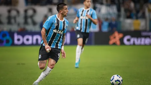 Cristian Olivera jogador do Gremio durante partida contra o Fortaleza no estadio Arena do Gremio pelo campeonato Brasileiro A 2025.