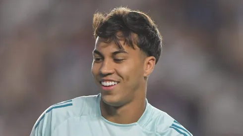 Kaio Jorge jogador do Cruzeiro durante aquecimento antes da partida contra o Vasco no estadio Sao Januario pelo campeonato Brasileiro A 2025. Foto: Thiago Ribeiro/AGIF