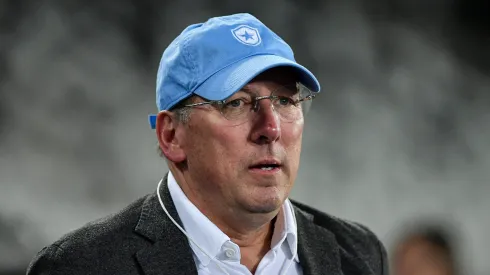 John Textor presidente da SAF do Botafogo durante partida contra o Atletico-GO no estadio Engenhao pelo campeonato Brasileiro A 2024.