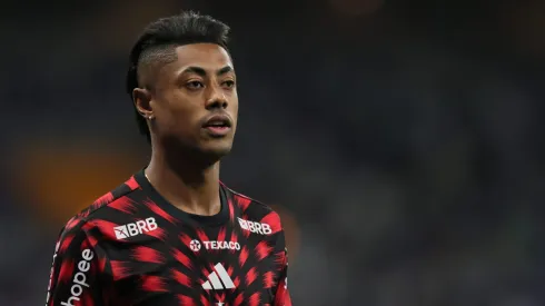 MG – BELO HORIZONTE – 04/05/2025 – BRASILEIRO A 2025, CRUZEIRO X FLAMENGO – Bruno Henrique jogador do Flamengo durante aquecimento antes da partida contra o Cruzeiro no estadio Mineirao pelo campeonato Brasileiro A 2025. Foto: Gilson Lobo/AGIF