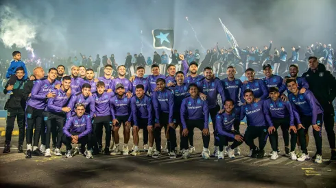 Torcida do Racing faz bandeiraço. Foto: Reprodução/Racing/X