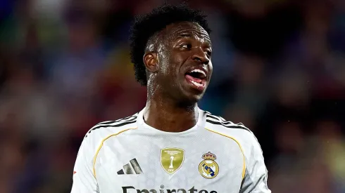 Vinicius Junior durante confronto entre Real Madrid e Getafe na La Liga 2025/26.