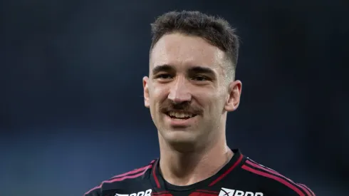 Léo Ortiz optou por continuar no Flamengo.