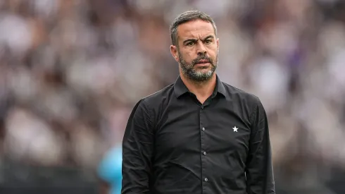 Artur Jorge tecnico do Botafogo durante partida contra o Sao Paulo no estadio Engenhao pelo campeonato Brasileiro A 2024. Foto: Thiago Ribeiro/AGIF