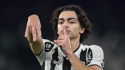 Matheus Nascimento pode deixar o Botafogo em definitivo.
