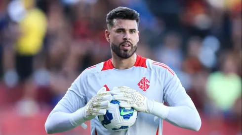 Ivan Quaresma goleiro do Internacional durante a partida entre Sport e Internacional no Estadio da Ilha do Retiro em Recife (PE), pelo campeonato brasileiro Serie A. Foto: Marlon Costa/AGIF