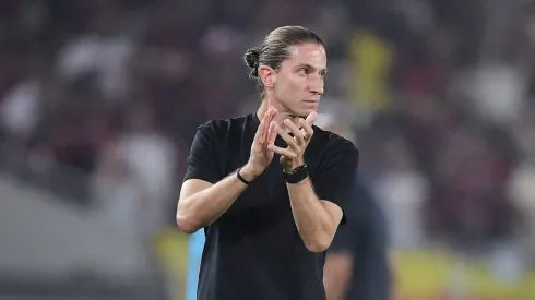 Filipe Luis tecnico do Flamengo durante partida contra o Sport no estadio Maracana pelo campeonato Brasileiro A 2025. Foto: Thiago Ribeiro/AGIF