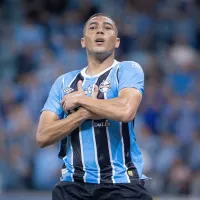 Carlos Vinícius começa participativo, mas deixa confronto Corinthians x Grêmio pelo Brasileirão sem decidir