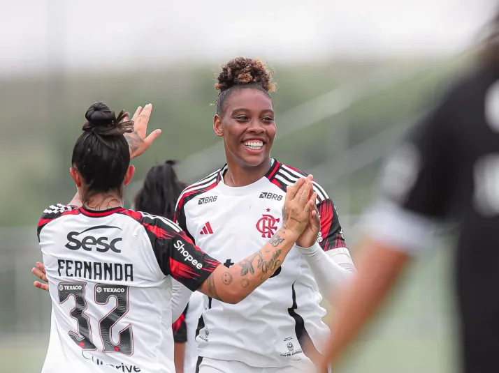 Vasco e Flamengo empatam pelas semifinais do Carioca Feminino