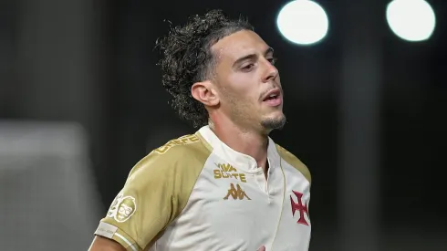 Nuno Moreira jogador do Vasco durante partida contra o Bahia no estadio Sao Januario pelo campeonato Brasileiro A 2025. Foto: Thiago Ribeiro/AGIF