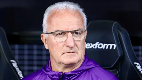 Dorival Jr. tecnico do Corinthians durante partida contra o Santos no estadio Arena Corinthians pelo campeonato Brasileiro A 2025.