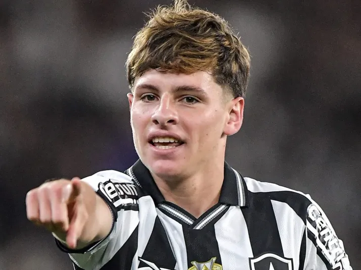 Montoro volta ao Rio e vai seguir tratando lesão no Botafogo