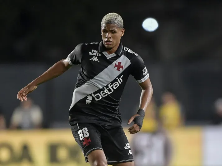 Vasco libera Barros para enfrentar o Botafogo