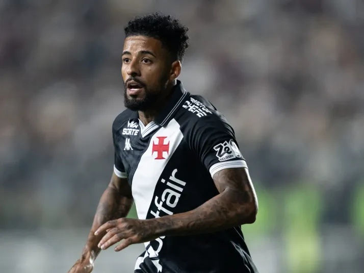 Paulinho volta a ser opção no Vasco contra o Botafogo