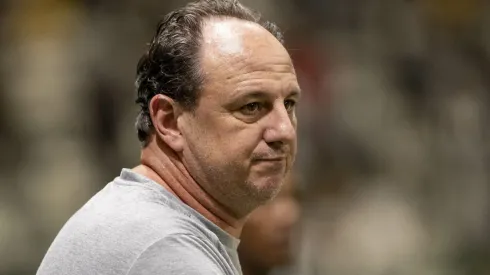 MG – BELO HORIZONTE – 05/11/2025 – BRASILEIRO A 2025, ATLETICO-MG X BAHIA – Rogerio Ceni tecnico do Bahia durante partida contra o Atletico-MG no estadio Arena MRV pelo campeonato Brasileiro A 2025. Foto: Fernando Moreno/AGIF