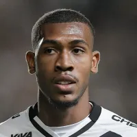 Alex Telles elogia Rayan após Botafogo x Vasco: “nível de Seleção Brasileira”