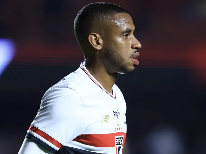 André Silva analisa alto número de lesões de joelho no São Paulo