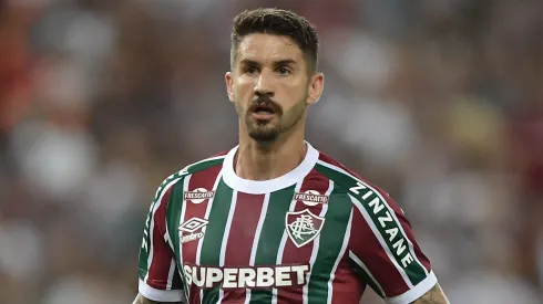 Everaldo pode ganhar a titularidade em Cruzeiro x Fluminense
