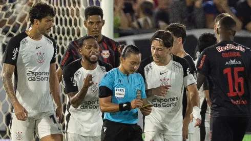 Edina Alves Batista durante Bragantino x Corinthians. Foto: Joisel Amaral/AGIF