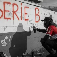 Vila Belmiro, casa do Santos, é pichada por torcedores do São Paulo após derrota para o Bragantino