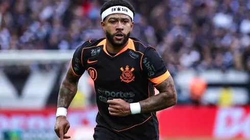 Memphis Depay jogador do Corinthians durante partida contra o Ceara no estadio Arena Corinthians pelo campeonato Brasileiro A 2025. Foto: Fabio Giannelli/AGIF