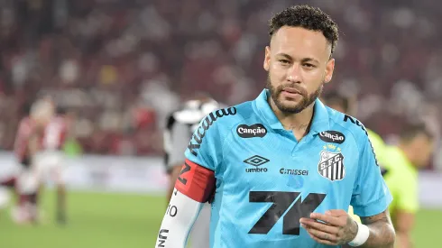 Neymar em ação durante Flamengo x Santos