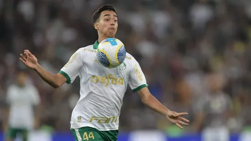Vitor Reis jogador do Palmeiras durante partida contra o Fluminense no estadio Maracana pelo campeonato Brasileiro A 2024.