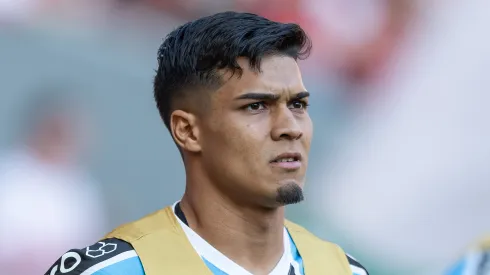 Grêmio emprestou Arezo ao Peñarol.