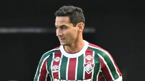 Ganso jogador do Fluminense durante partida contra o Santos no estadio Vila Belmiro pelo campeonato Brasileiro A 2025. Foto: Jota Erre/AGIF