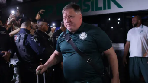 Anderson Barros diretor de futebol do Palmeiras durante chegada ao Hotel Gran Mercure na cidade de Brasilia nesta sexta-feira (27) para a disputa da SuperCopa 2023 contra o Flamengo. Foto: Ettore Chiereguini/AGIF