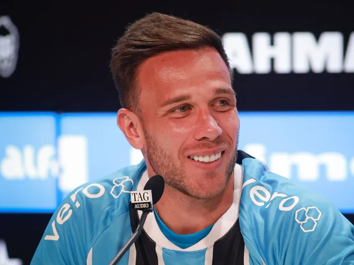 Permanência de Arthur é prioridade da nova gestão do Grêmio