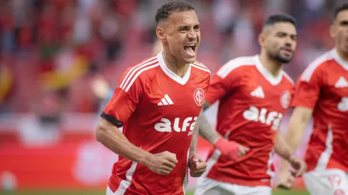 Alan Patrick, meia do Internacional . Foto: Maxi Franzoi/AGIF