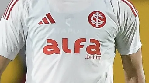 Tiago Maia jogador do Internacional durante partida contra o Vitoria no estadio Barradao pelo campeonato Brasileiro A 2025. Foto: Jhony Pinho/AGIF