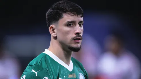 Joaquin Piquerez jogador do Palmeiras durante partida contra o Internacional no estadio Arena Allianz Parque pelo campeonato Brasileiro A 2025.