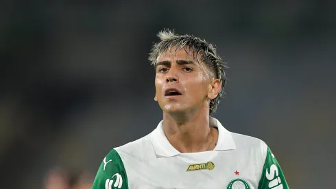 Facundo Torres jogador do Palmeiras durante partida contra o Fluminense no estadio Maracana pelo campeonato Brasileiro A 2025.