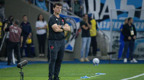 Fernando Diniz em Grêmio x Vasco pelo Brasileirão 2025. Foto: Maxi Franzoi/AGIF